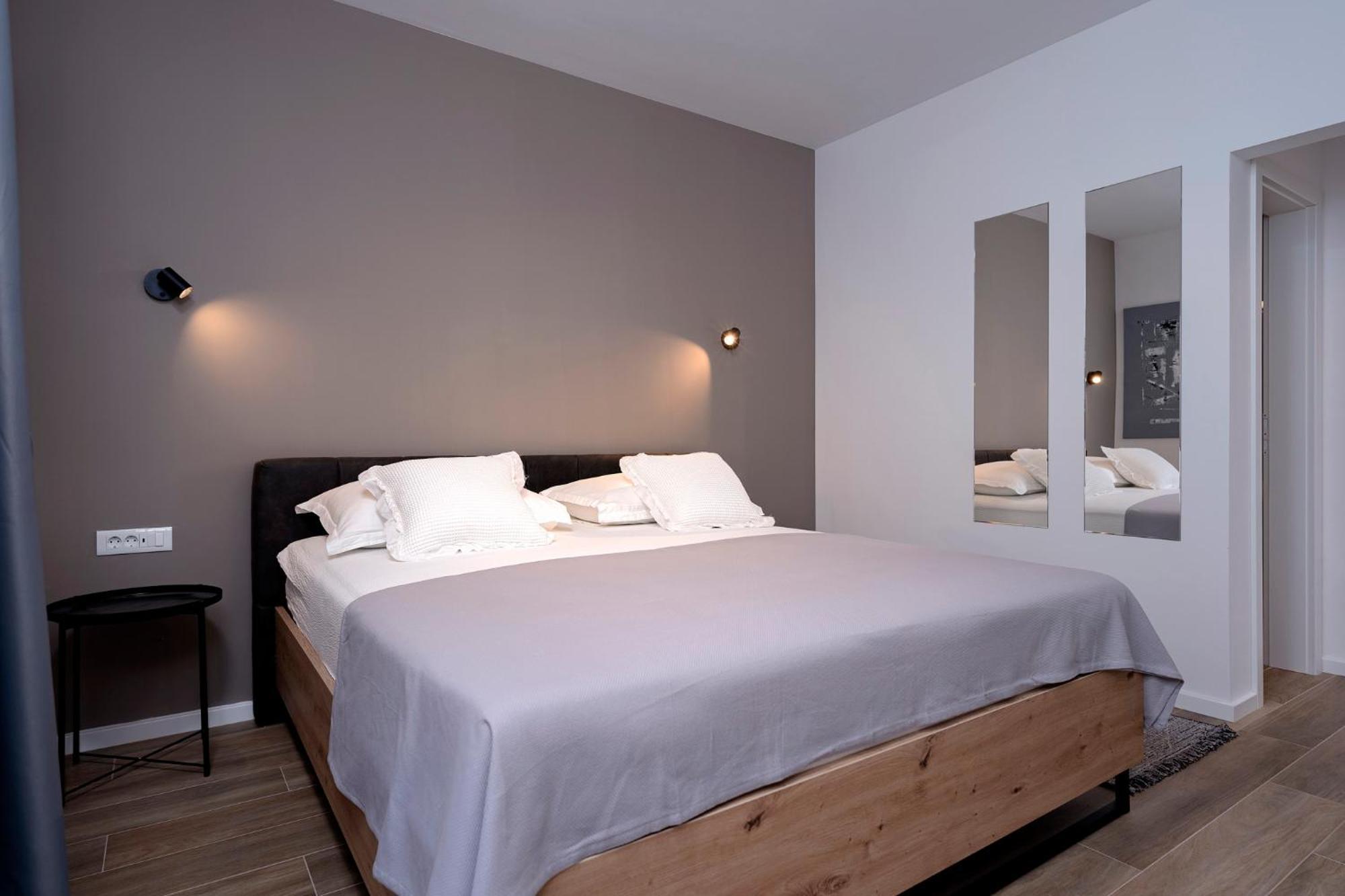 Modern, 2 Bedroom Apartment Hvar Town Bagian luar foto
